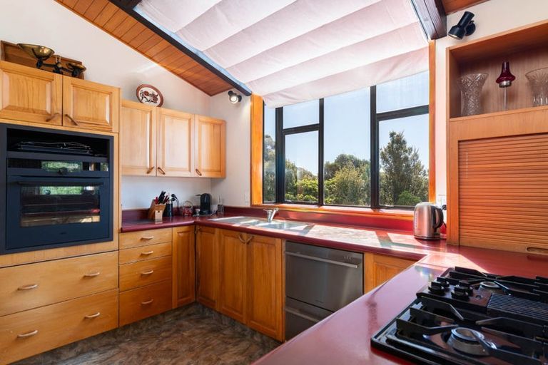 Photo of property in 9 Furneaux Grove, Whitby, Porirua, 5024