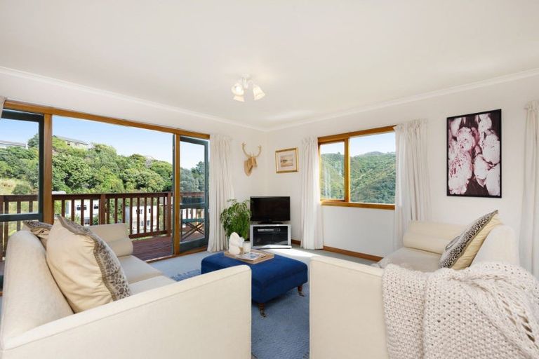 Photo of property in 1 Frobisher Street, Island Bay, Wellington, 6023