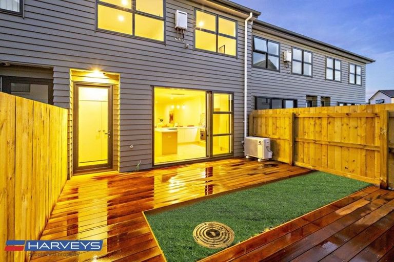 Photo of property in 6 Rere Close, Takanini, 2112