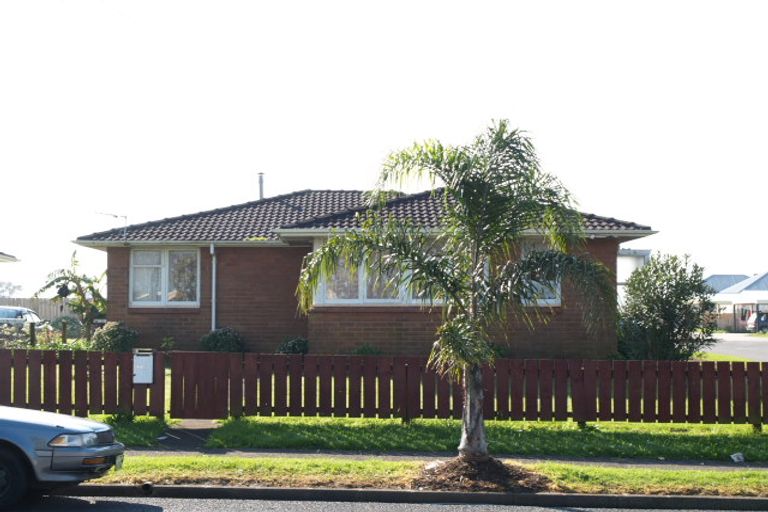 Photo of property in 130 Robertson Road, Mangere East, Auckland, 2024