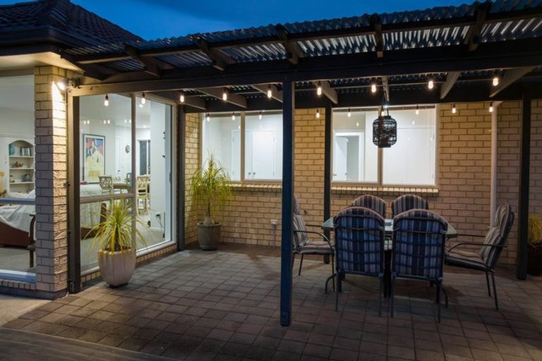 Photo of property in 3 Fendalton Place, Hatfields Beach, Orewa, 0931