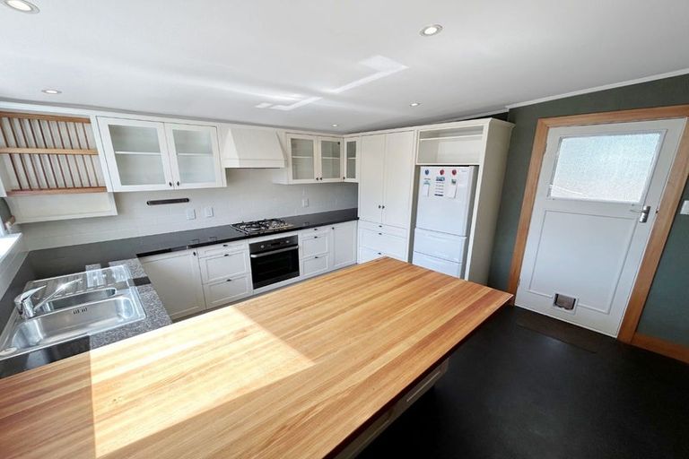 Photo of property in 32 Mcmaster Street, Greytown, 5712