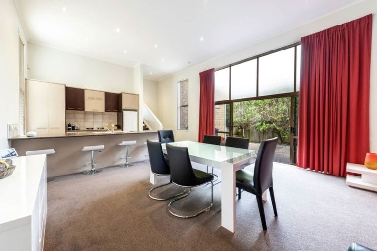 Photo of property in 92 Cyril French Drive, Flat Bush, Auckland, 2016