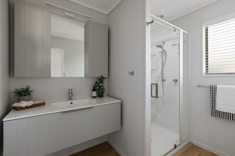 Photo of property in 2 Walnut Grove, Omokoroa, 3114