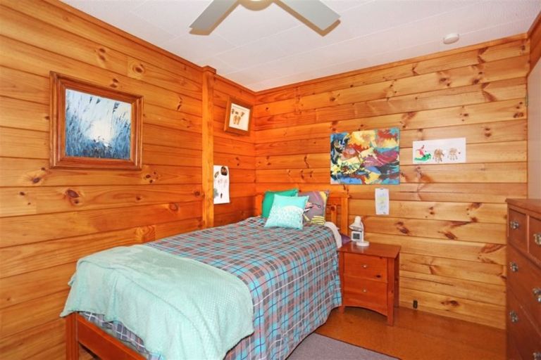 Photo of property in 20a Ostrich Farm Road, Pukekohe, 2676