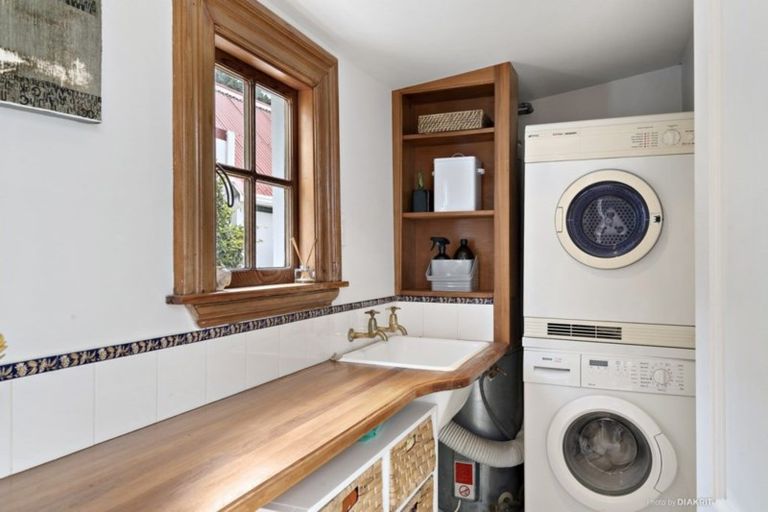 Photo of property in 5 Poplar Grove, Thorndon, Wellington, 6011