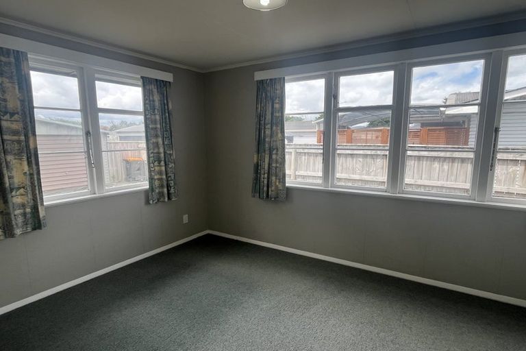 Photo of property in 6 Radnor Place, Highbury, Palmerston North, 4412