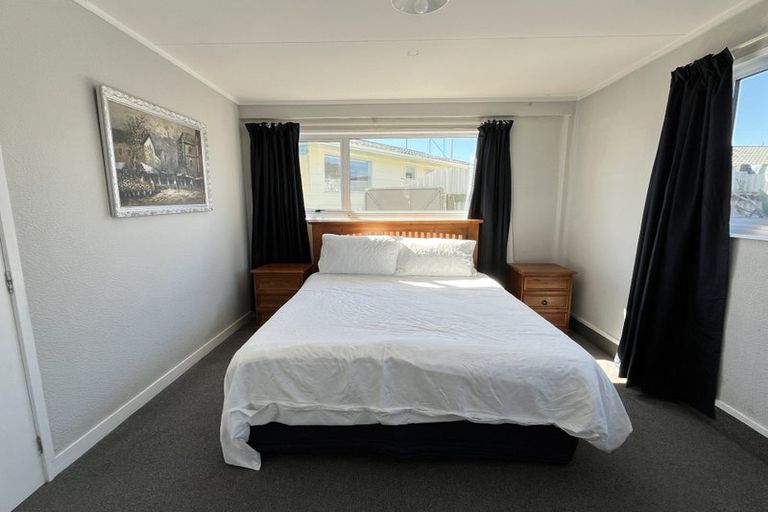 Photo of property in 3 Peters Avenue, Cloverlea, Palmerston North, 4412