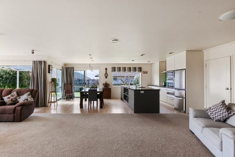 Photo of property in 9 Parkland Rise, Omokoroa, 3114