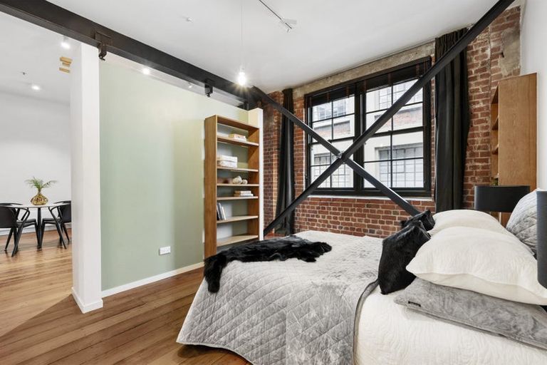Photo of property in Hannahs Warehouse Apartments, 11/13 Leeds Street, Te Aro, Wellington, 6011