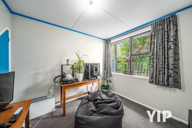 Photo of property in 16 Carluke Street, Paparangi, Wellington, 6037