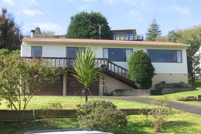 Photo of property in 8 Arawa Place, Onerahi, Whangarei, 0110