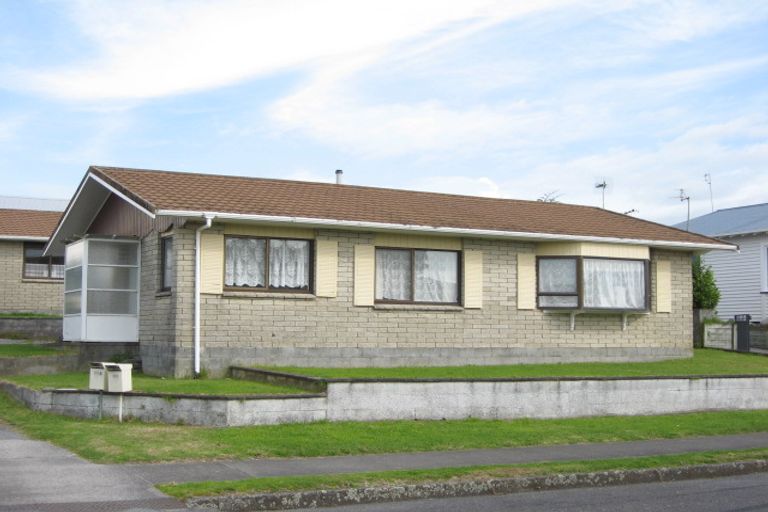 Photo of property in 111 Hine Street, New Plymouth, 4310