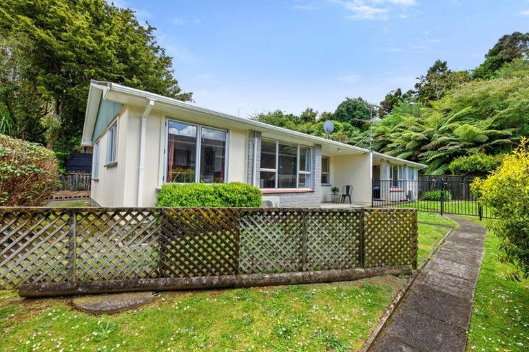 Photo of property in 7a Waterloo Place, Westown, New Plymouth, 4310
