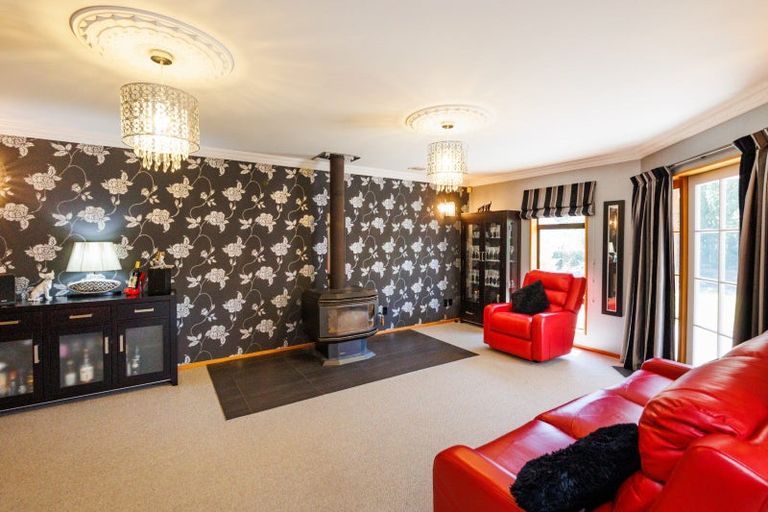 Photo of property in 96 John F Kennedy Drive, Milson, Palmerston North, 4414