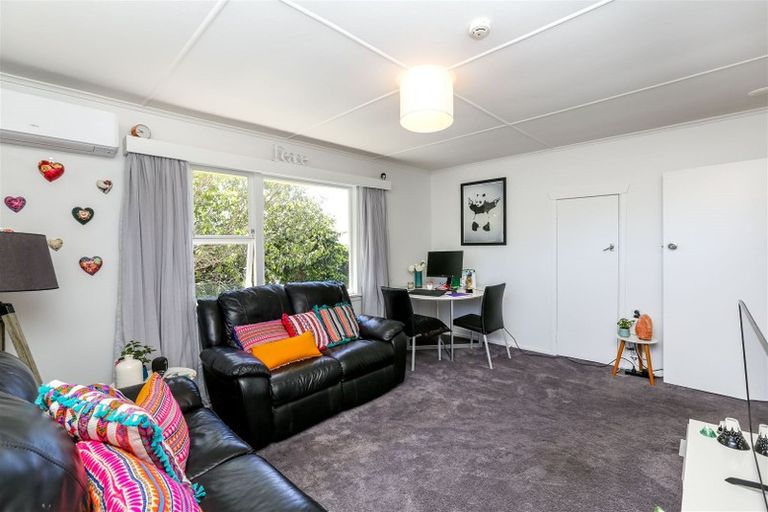 Photo of property in 220 Powderham Street, New Plymouth, 4310