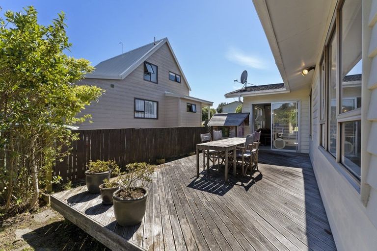 Photo of property in 136 Kahu Road, Paremata, Porirua, 5024