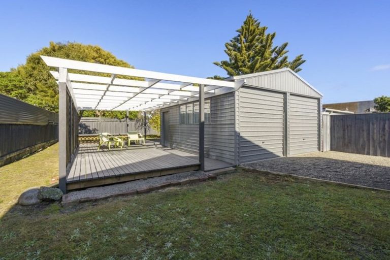 Photo of property in 20 Elizabeth Street, Moera, Lower Hutt, 5010