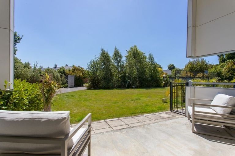 Photo of property in 5 Roderick Alleyn Lane, Papanui, Christchurch, 8052