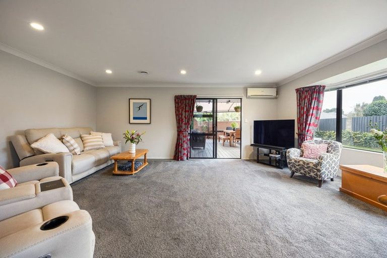 Photo of property in 2 Pascal Place, Flagstaff, Hamilton, 3210