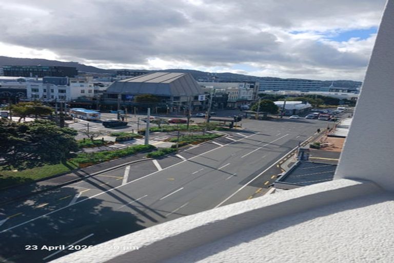 Photo of property in 17 Kent Terrace - Kent Apartments, 4e/16 Kent Terrace, Mount Victoria, Wellington, 6011
