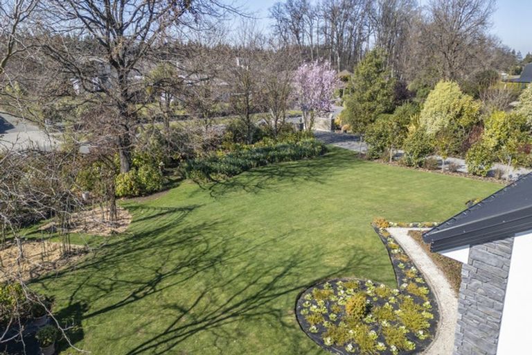 Photo of property in 72 Oakgrove Drive, Rangiora, 7400