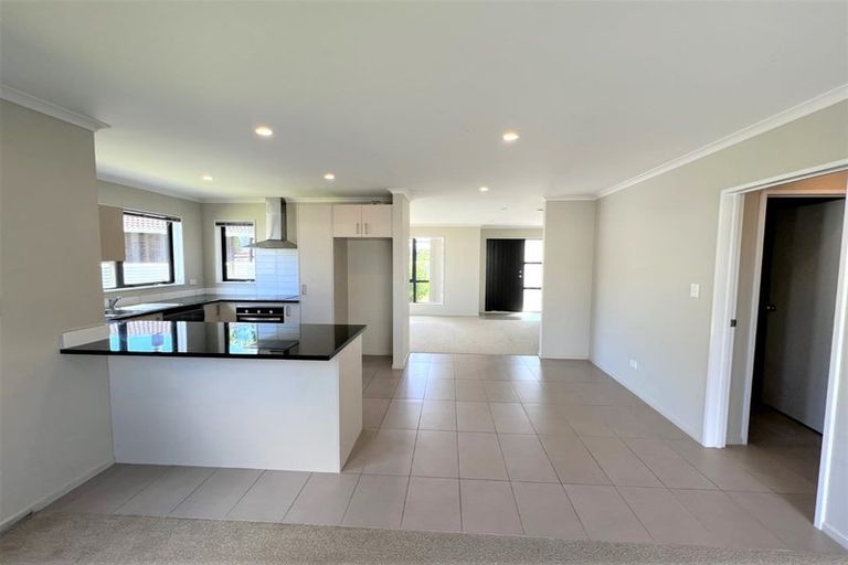 Photo of property in 11a Mangos Place, Pakuranga, Auckland, 2010