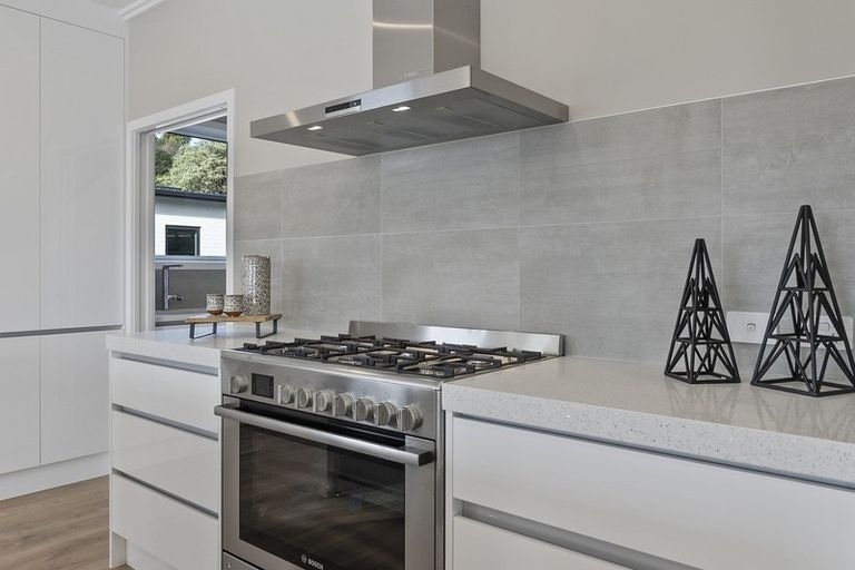 Photo of property in 28 Rose Berry Crescent, Flagstaff, Hamilton, 3210