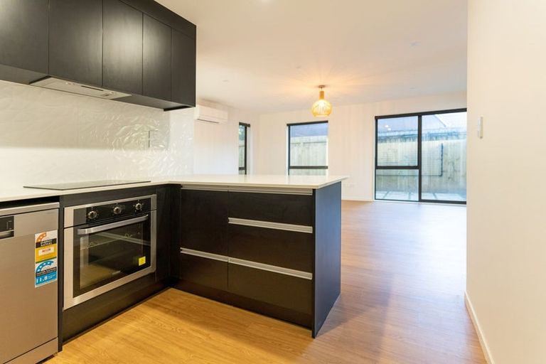 Photo of property in 16 Rangimarie Close, Opaheke, Papakura, 2113