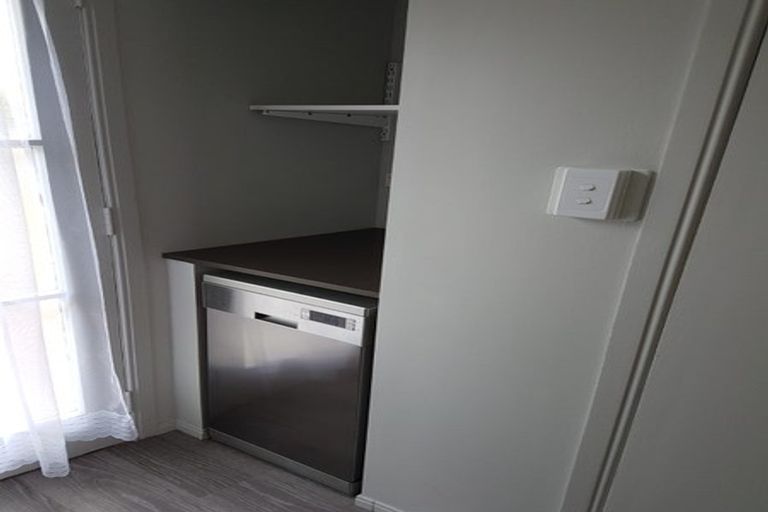 Photo of property in 2/9 View Road, Papakura, 2110