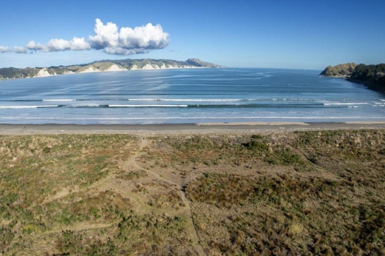 Photo of property in Blue Bay Road, Mahia, 4198