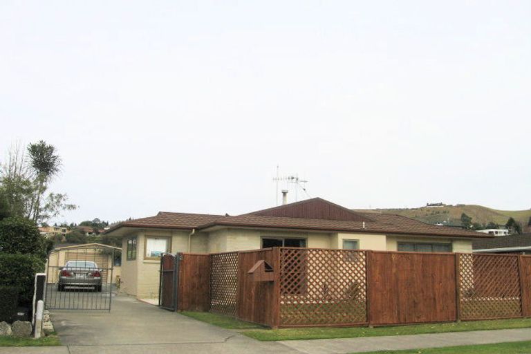 Photo of property in 38 O'dowd Road, Taradale, Napier, 4112