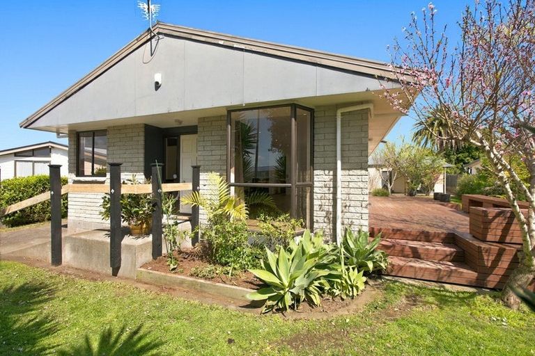 Photo of property in 14 Jade Place, Bell Block, New Plymouth, 4312