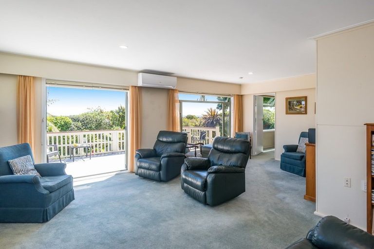 Photo of property in 2 Tui Crescent, Waikanae, 5036