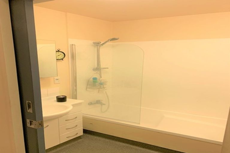 Photo of property in Luxford Villas, 113/72 Herald Street, Berhampore, Wellington, 6023