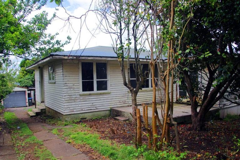 Photo of property in 18 Commissariat Road, Mount Wellington, Auckland, 1060