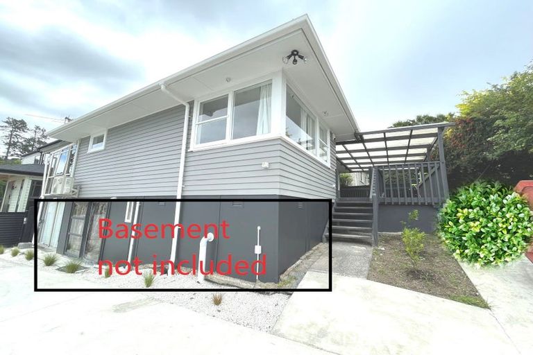 Photo of property in 58 Castleford Street, Green Bay, Auckland, 0604