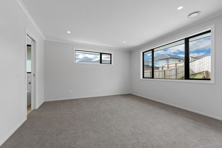 Photo of property in 35b Leathem Crescent, Pokeno, 2402