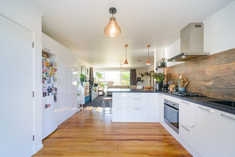 Photo of property in 26 Peters Avenue, Cloverlea, Palmerston North, 4412