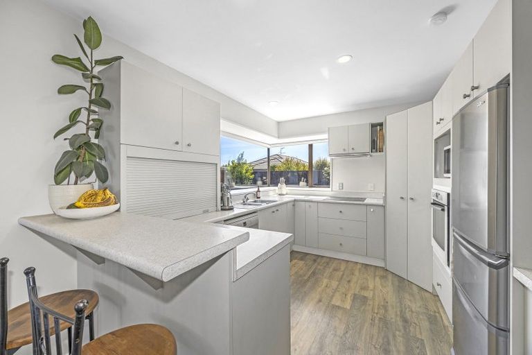 Photo of property in 11 Giles Place, Shirley, Christchurch, 8061