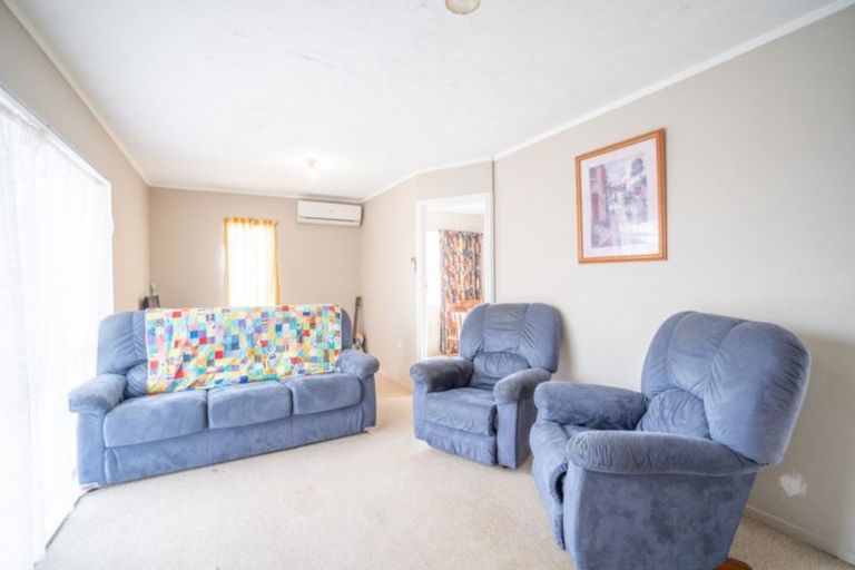 Photo of property in 27 Mcleavey Drive, Kelvin Grove, Palmerston North, 4414
