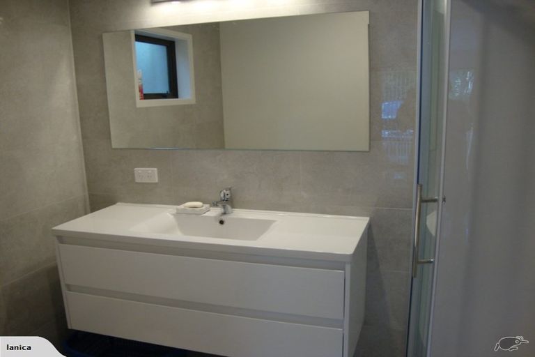 Photo of property in 1/36 Palliser Lane, Browns Bay, Auckland, 0630