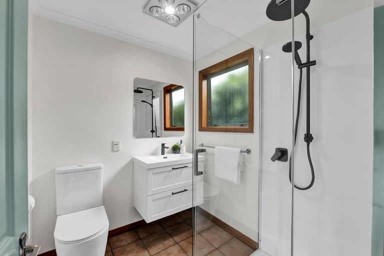 Photo of property in 86 Mangorei Road, Strandon, New Plymouth, 4312