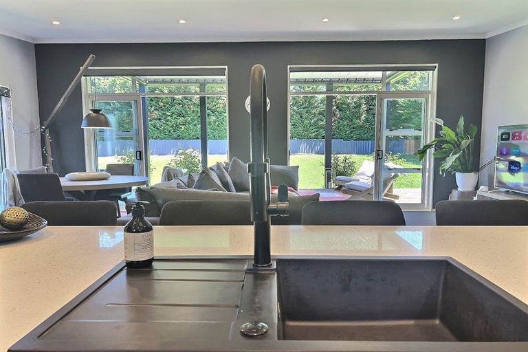 Photo of property in 11 Arabella Way, Waipukurau, 4200