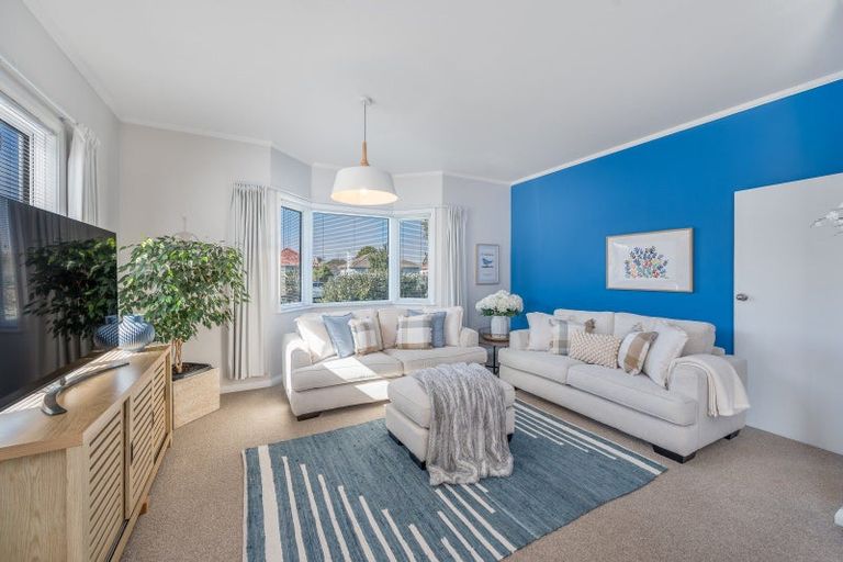 Photo of property in 27a Nuffield Avenue, Marewa, Napier, 4110