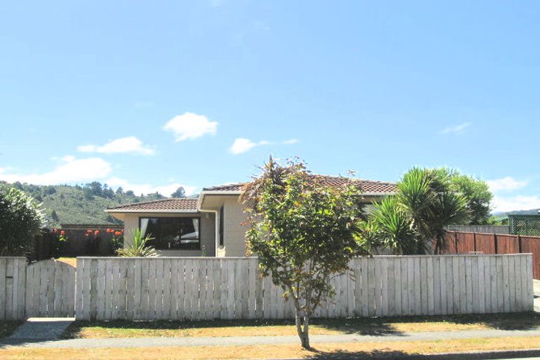 Photo of property in 11 Topaz Street, Birchville, Upper Hutt, 5018