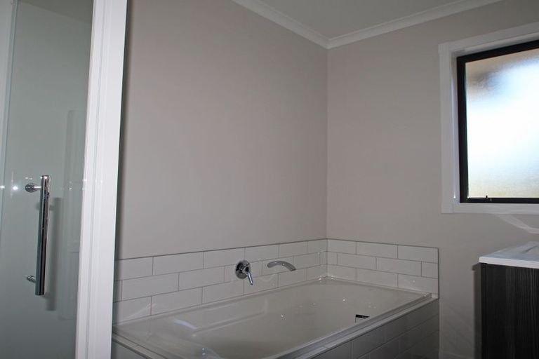 Photo of property in 2 Hollys Lane, Weston, Oamaru, 9401