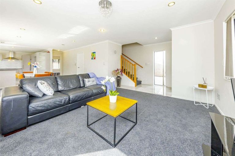 Photo of property in 26a Wayne Drive, Mangere, Auckland, 2022