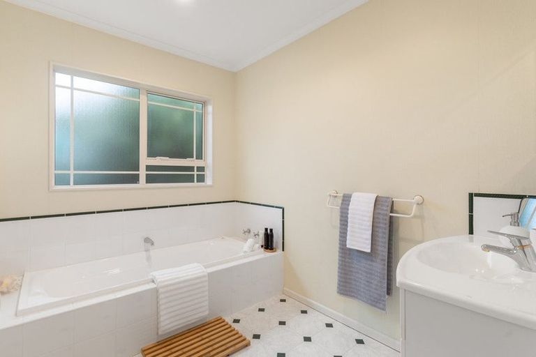 Photo of property in 53 Willow Park Drive, Opaki, Masterton, 5871