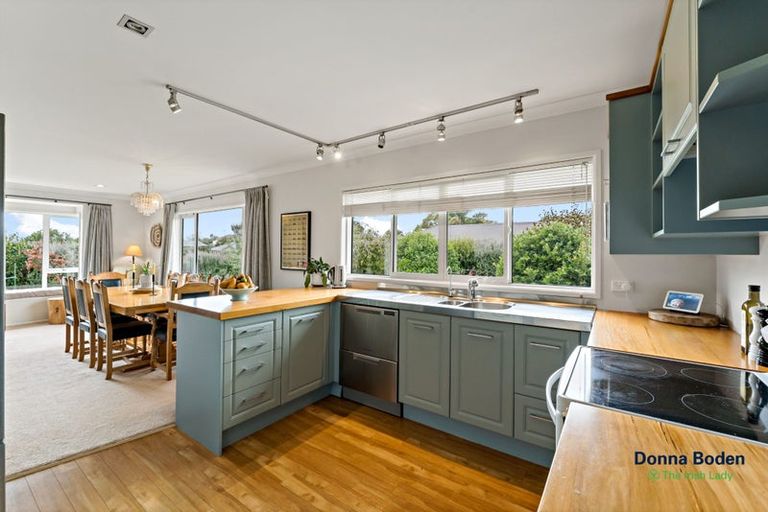 Photo of property in 14 George Crescent, Buckland, Pukekohe, 2677